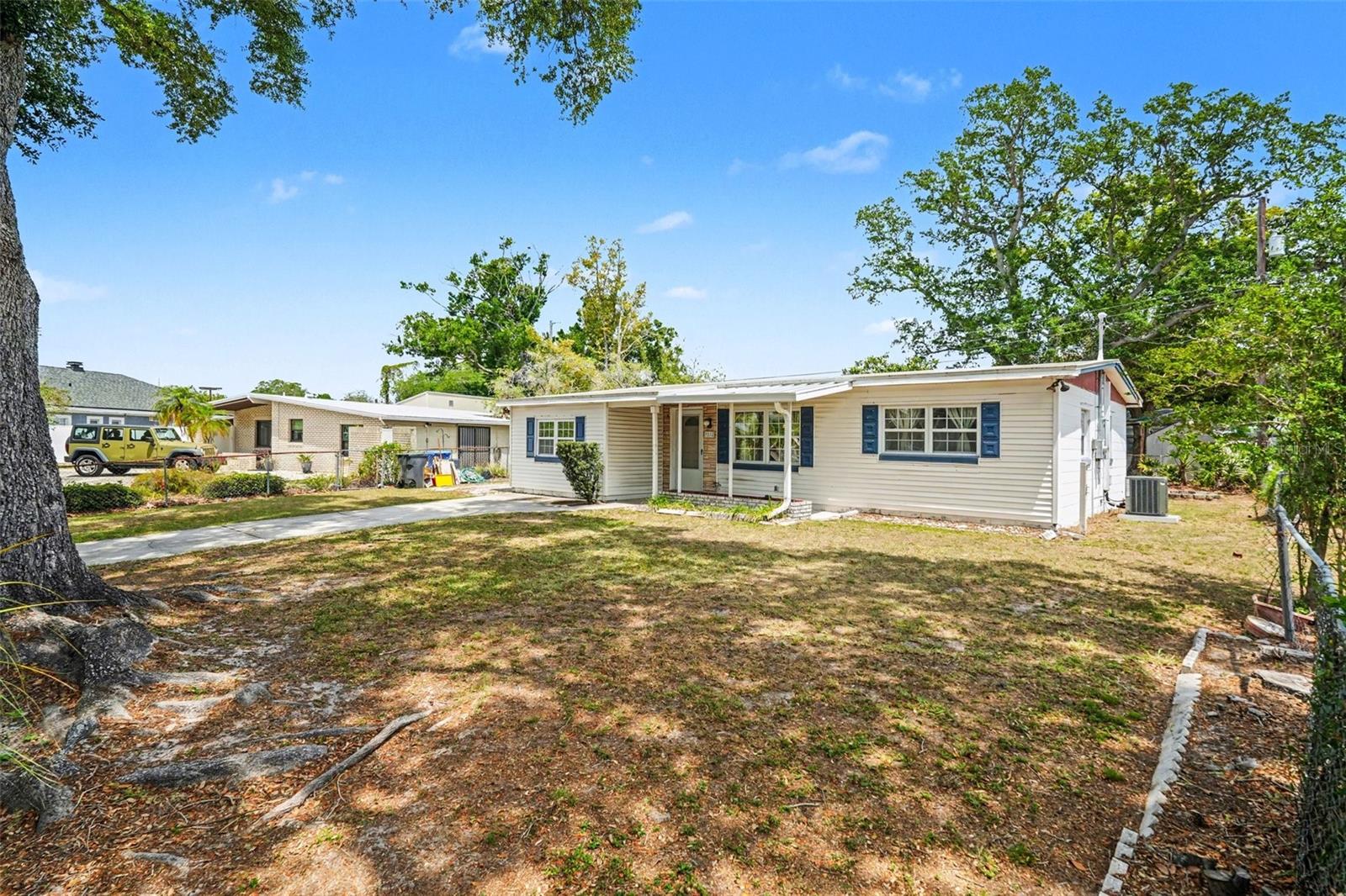 7815 N WOODLYNNE AVE, TAMPA, FL — photo 28