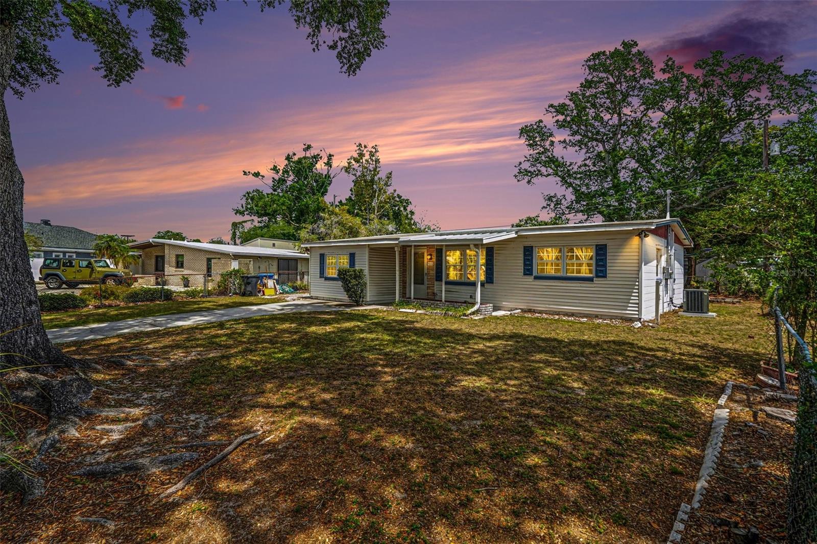 7815 N WOODLYNNE AVE, TAMPA, FL — photo 30