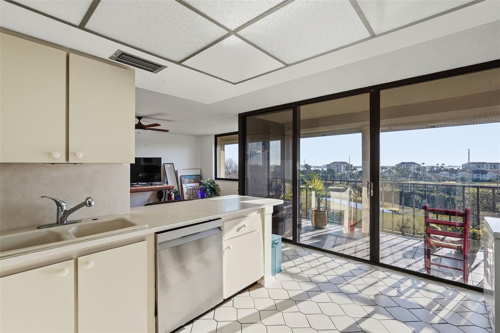 6269 PALMA DEL MAR BLVD S #608, ST PETERSBURG, FL — photo 12