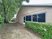 3675 EVERSHOLT ST — photo 36