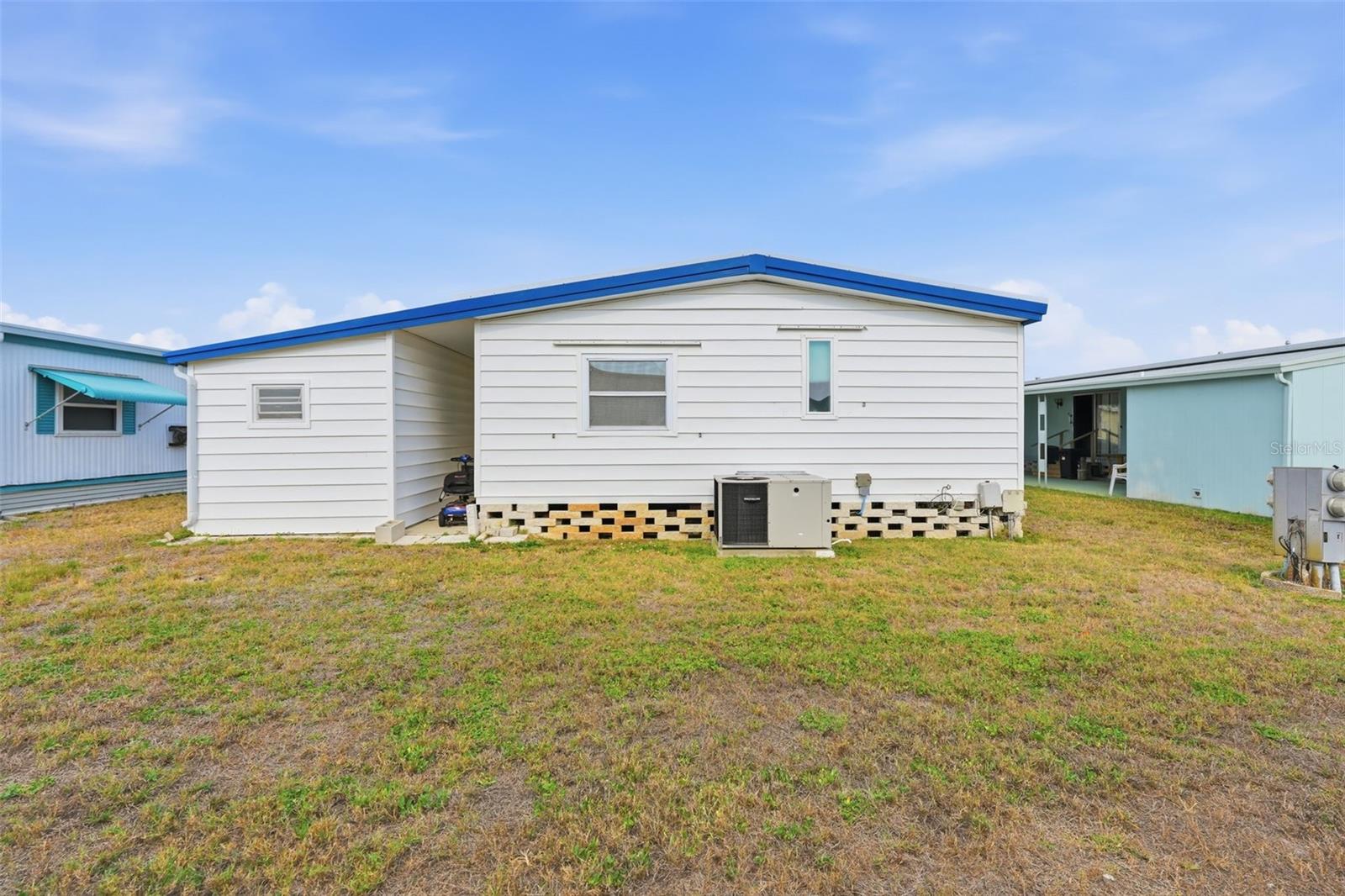 2049 MANOA DR, HOLIDAY, FL