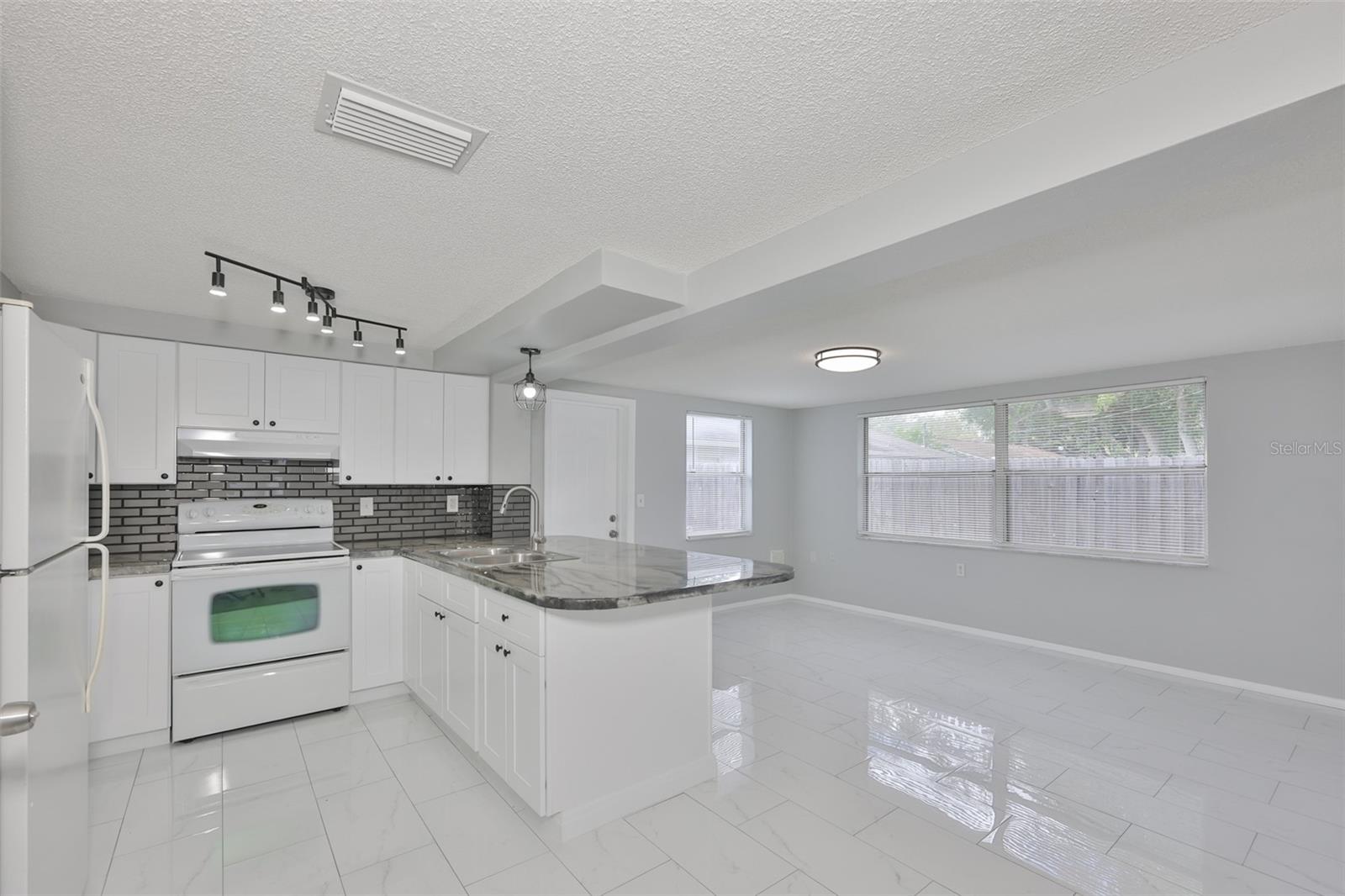 5637 GOLDEN NUGGET DR, HOLIDAY, FL — photo 8