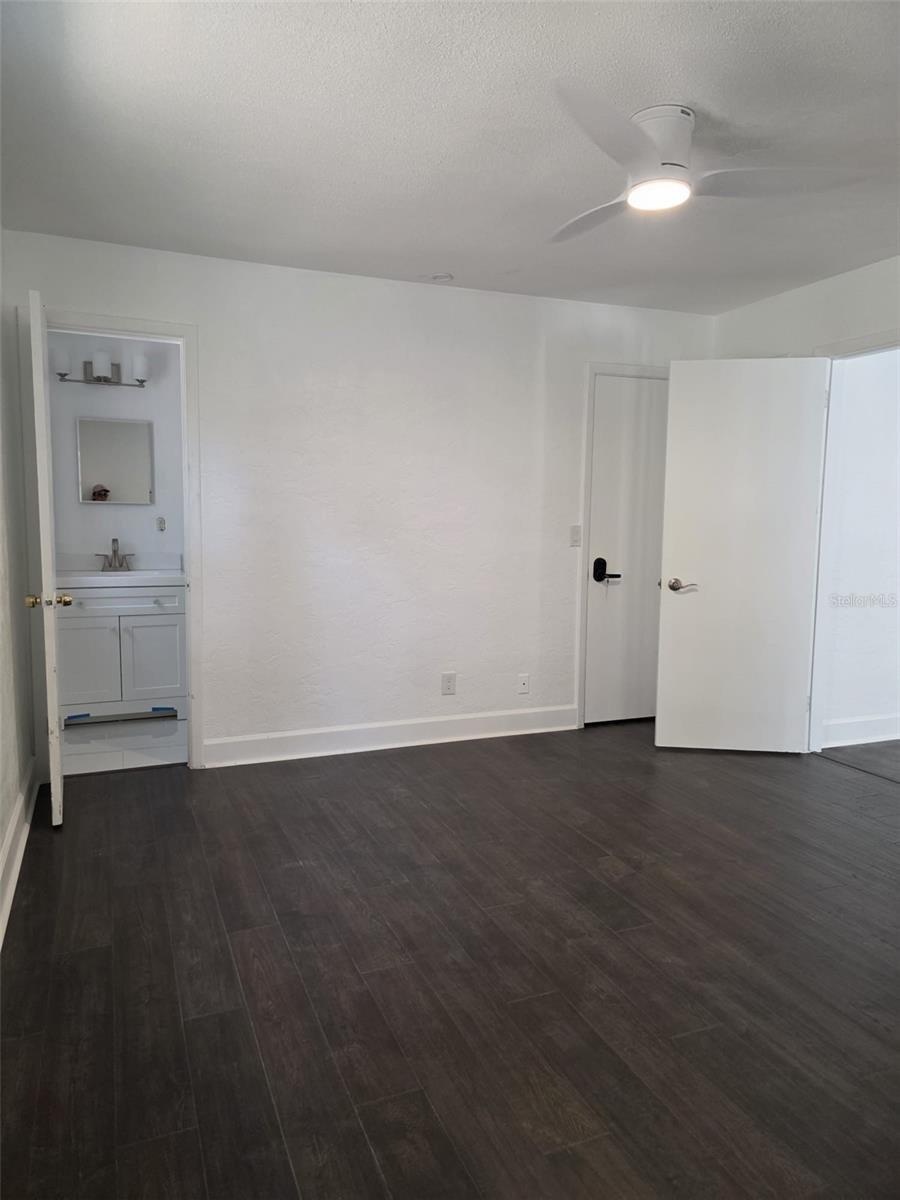 5210 DR MARTIN LUTHER KING JR ST N ST, ST PETERSBURG, FL — photo 31