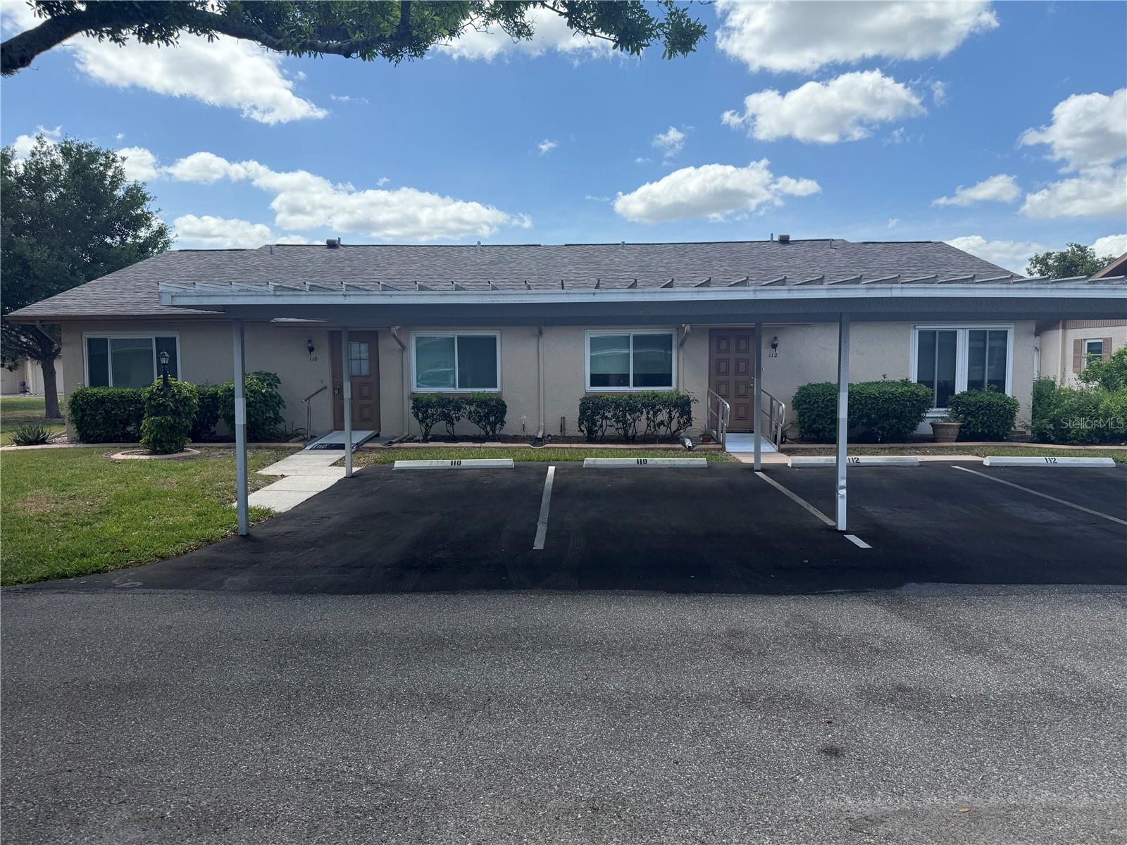 110-112 GLOUCESTER BLVD, SUN CITY CENTER, FL — photo 2