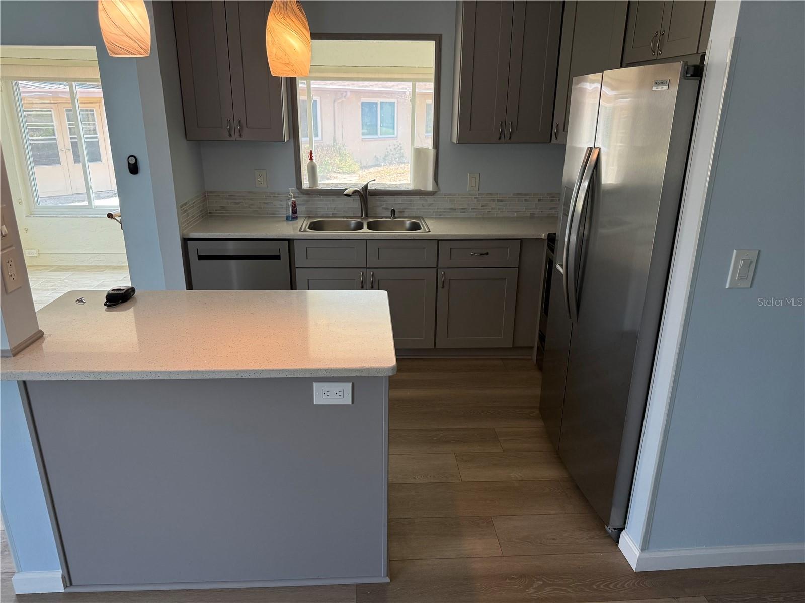 110-112 GLOUCESTER BLVD, SUN CITY CENTER, FL — photo 10