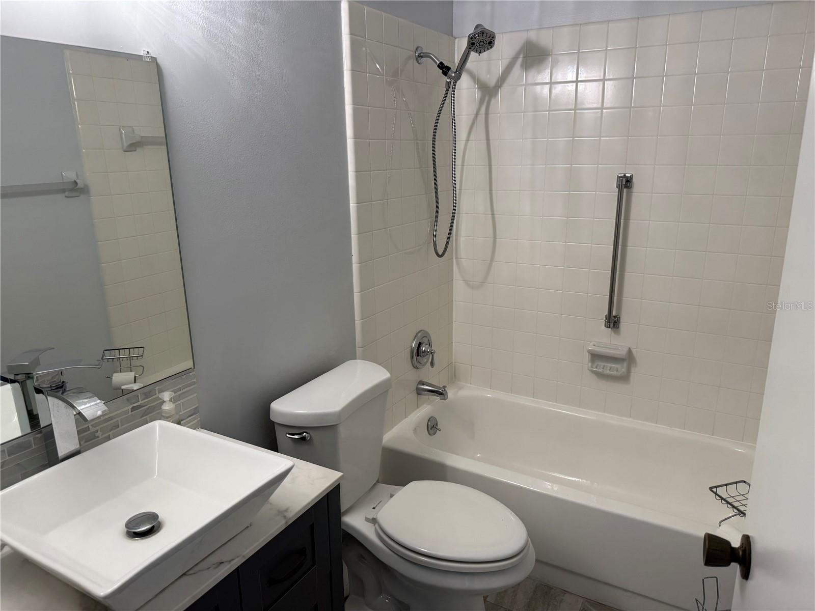 110-112 GLOUCESTER BLVD, SUN CITY CENTER, FL — photo 26
