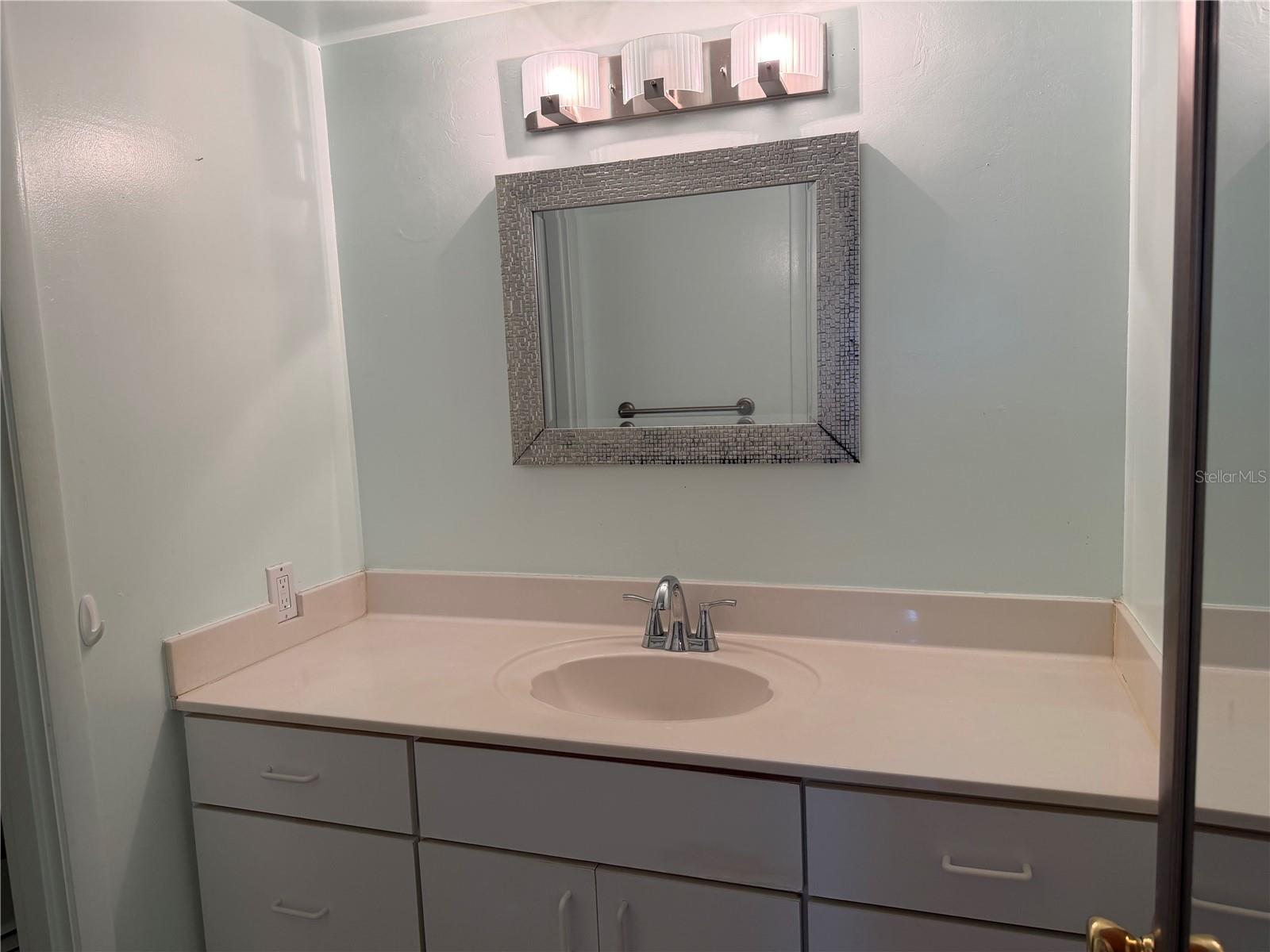 245 CENTER RD #103, VENICE, FL — photo 11