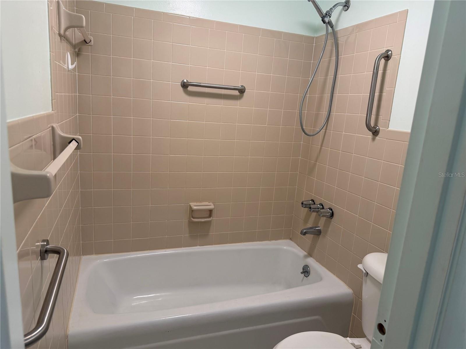 245 CENTER RD #103, VENICE, FL — photo 12