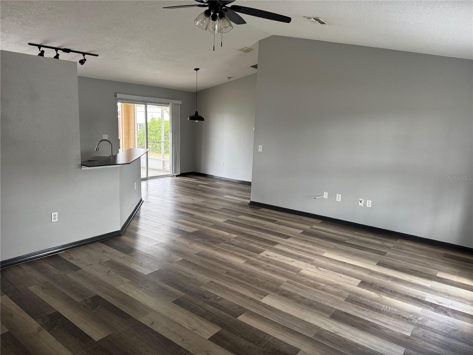 6289 MARINER BLVD, SPRING HILL, FL — photo 4