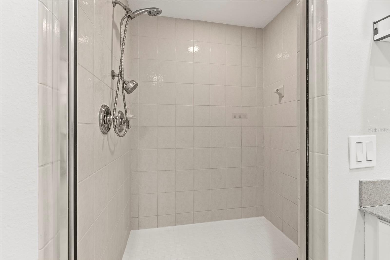 425 150TH AVE #2303, MADEIRA BEACH, FL — photo 36