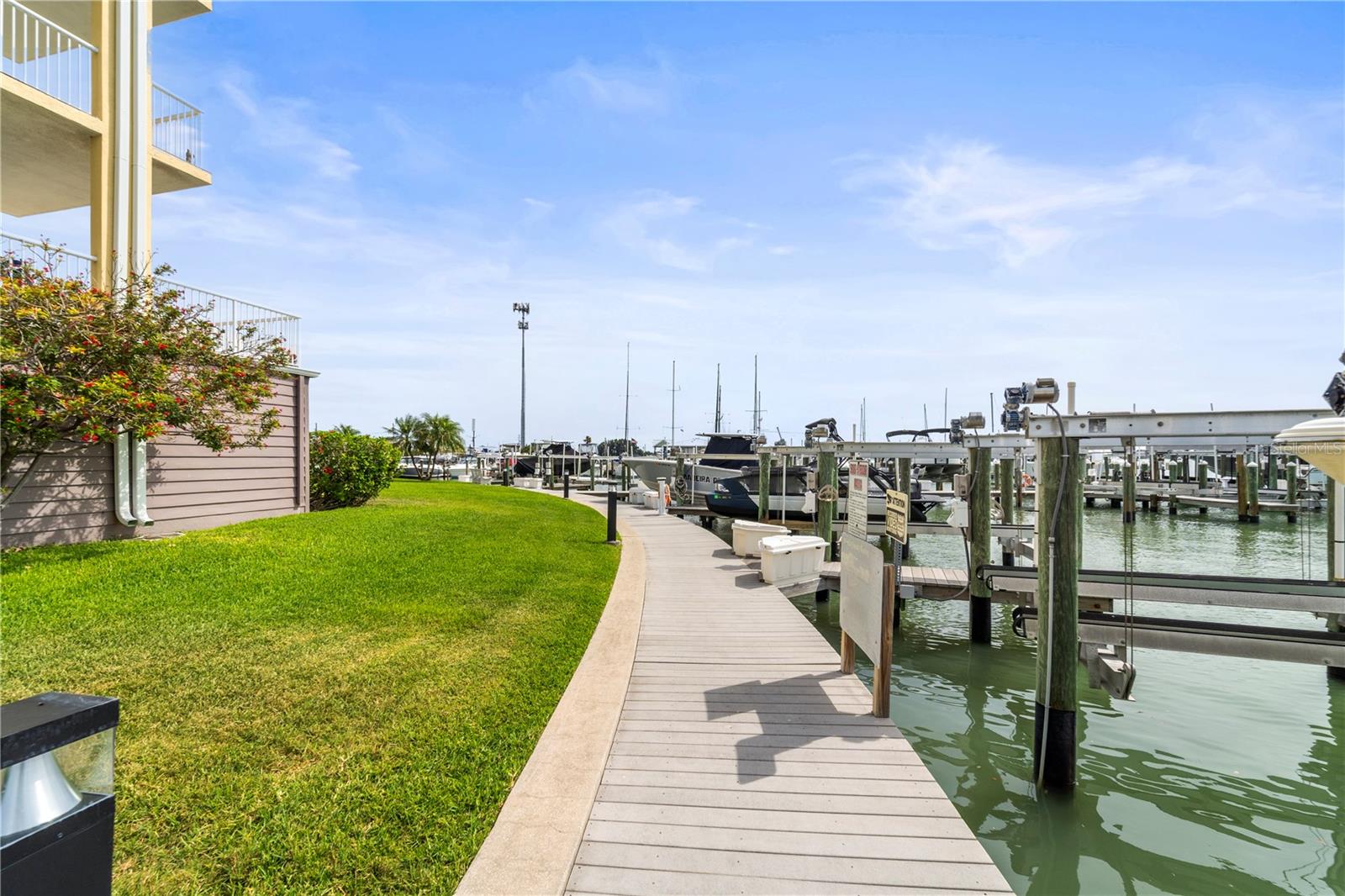 425 150TH AVE #2303, MADEIRA BEACH, FL — photo 53