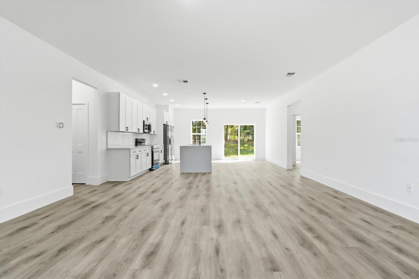 9319 N CORTLANDT DR, CITRUS SPRINGS, FL — photo 8