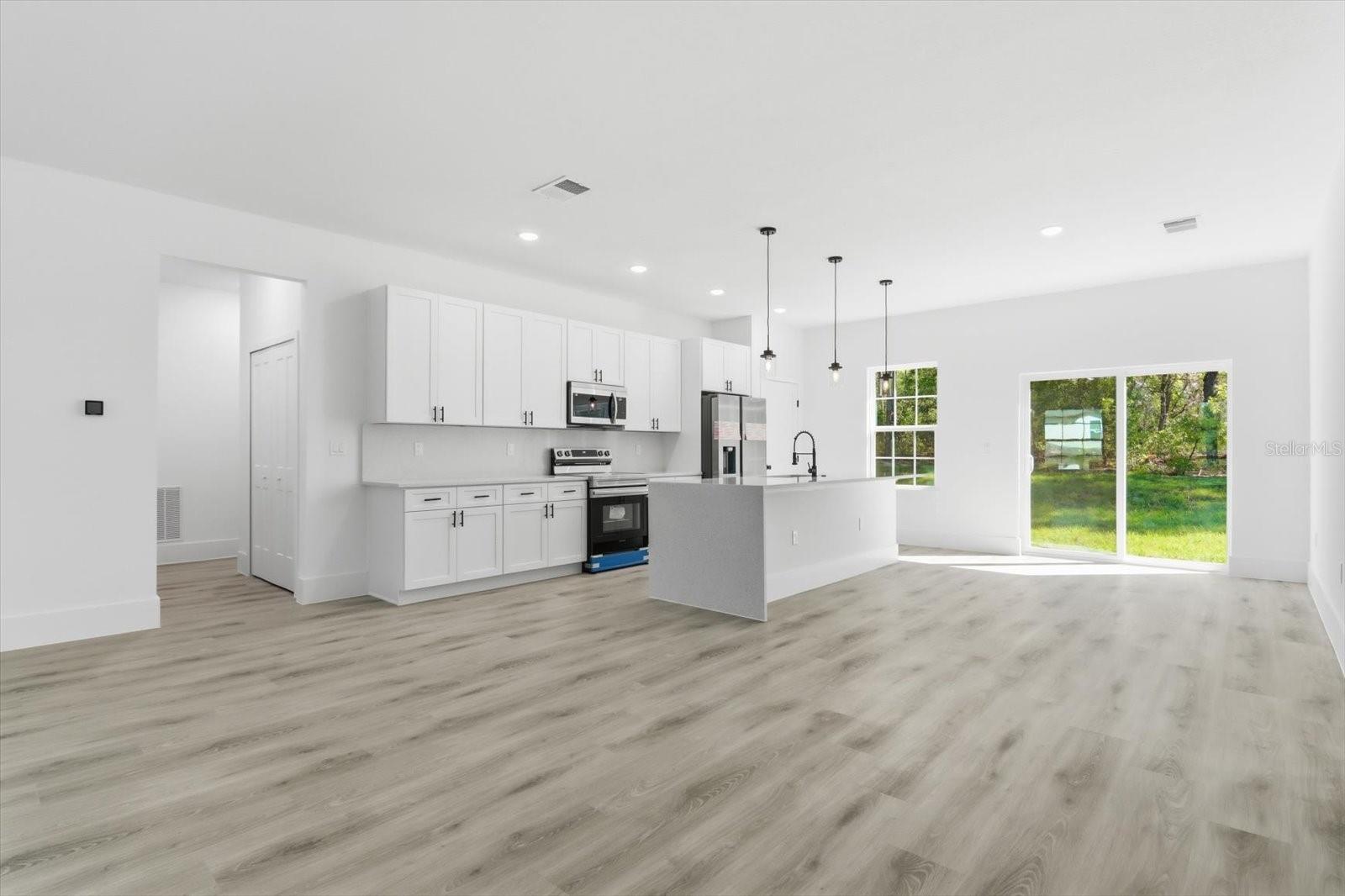9319 N CORTLANDT DR, CITRUS SPRINGS, FL — photo 12
