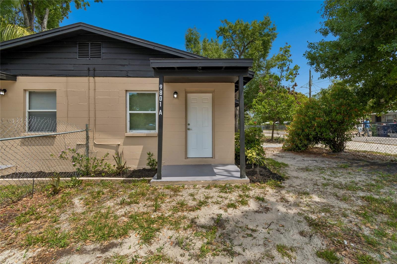 9801 N 11TH ST, TAMPA, FL — photo 2