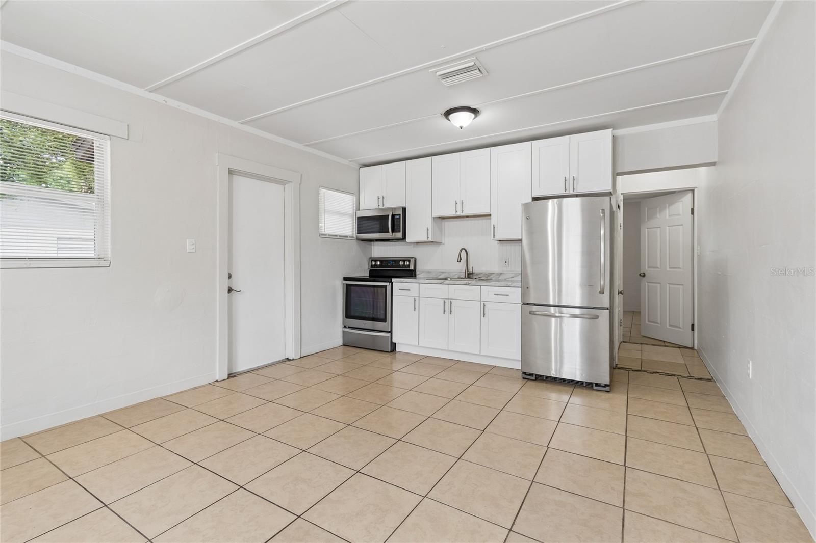 9801 N 11TH ST, TAMPA, FL — photo 34