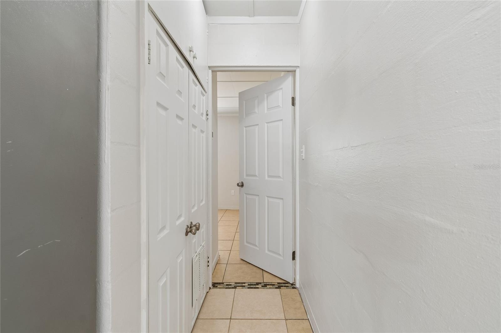 9801 N 11TH ST, TAMPA, FL — photo 38
