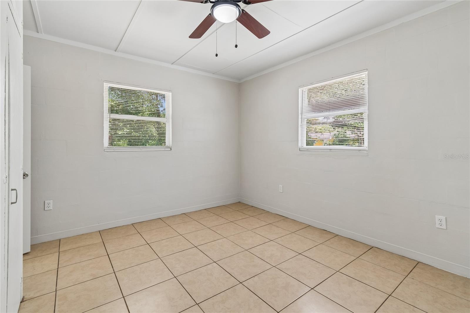 9801 N 11TH ST, TAMPA, FL — photo 41