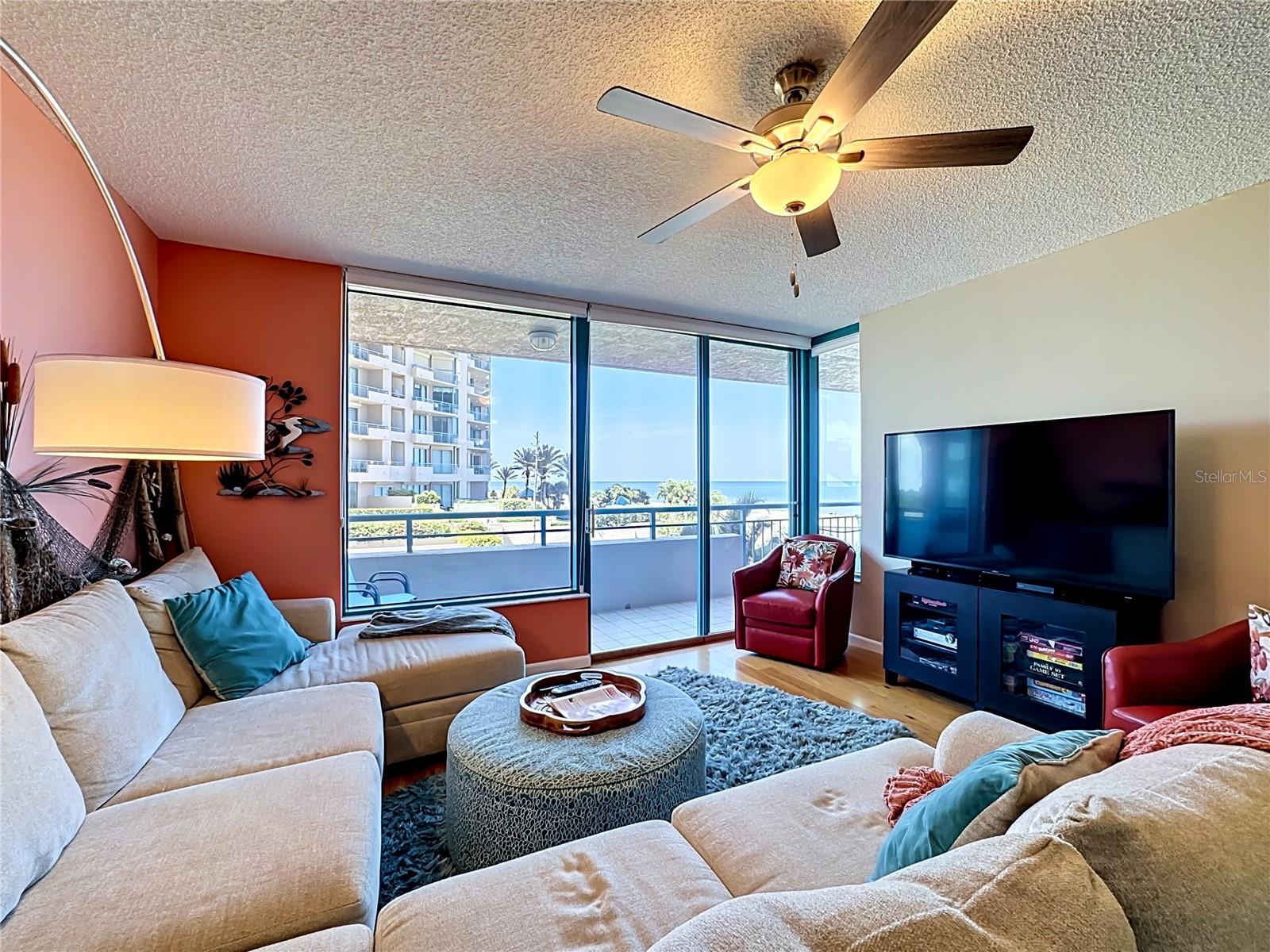 1540 GULF BLVD #304, CLEARWATER BEACH, FL — photo 2
