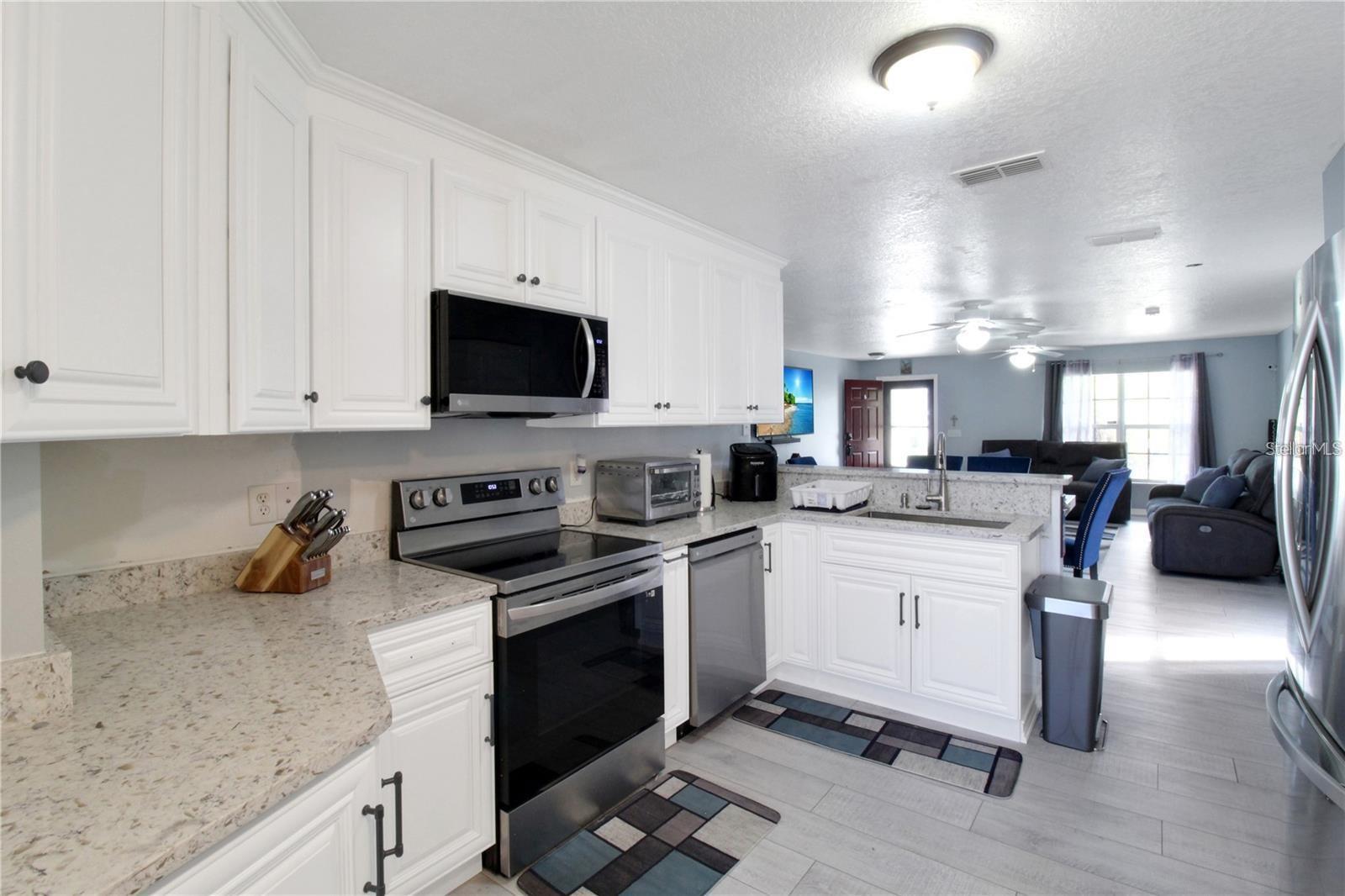 15427 WINTER BREEZE LN, WIMAUMA, FL — photo 10