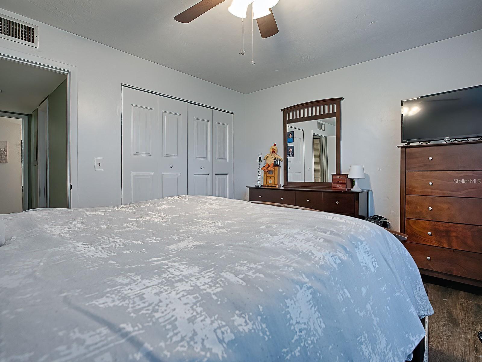 24104 SANDALWOOD DR #104, WILDWOOD, FL — photo 2