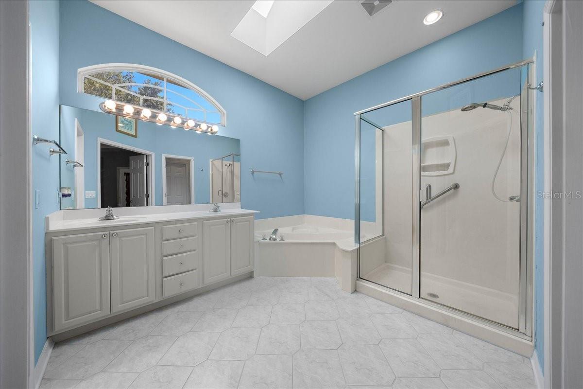 10640 NW 32ND PL, GAINESVILLE, FL — photo 22