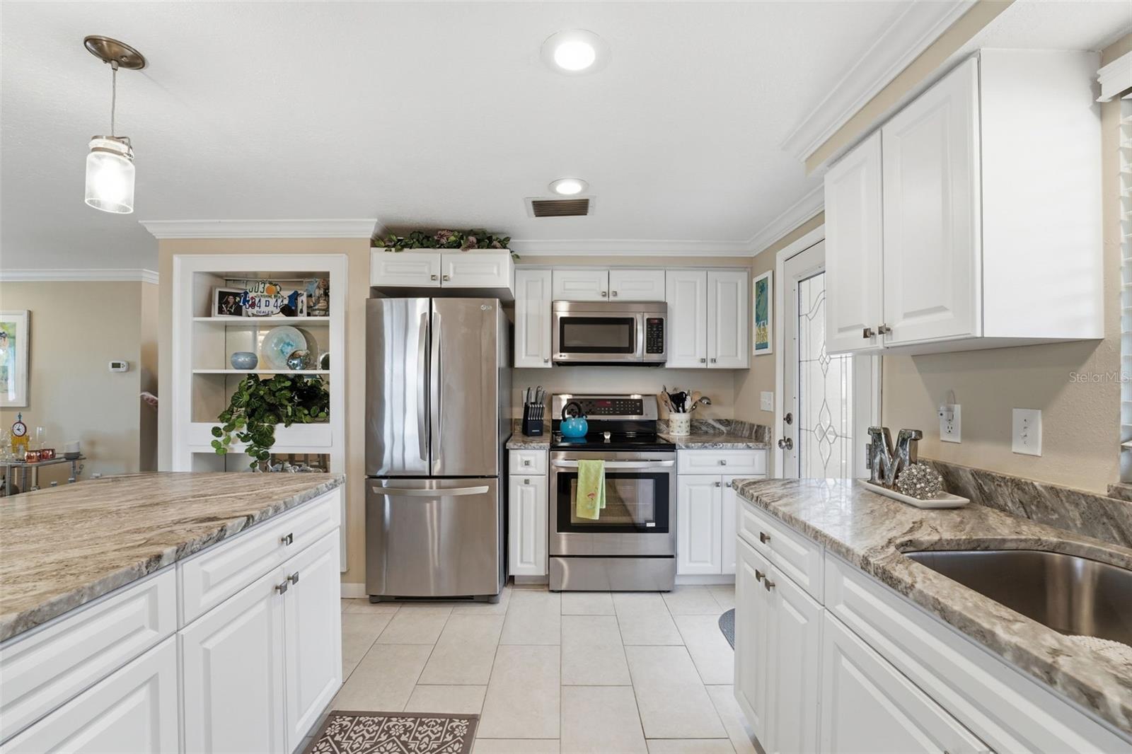 690 CIRCLEWOOD DR #W8, VENICE, FL — photo 18