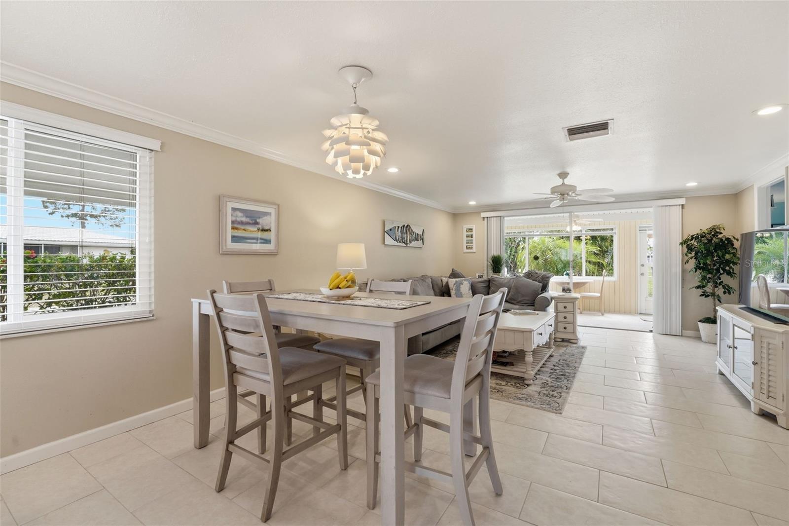 690 CIRCLEWOOD DR #W8, VENICE, FL — photo 21