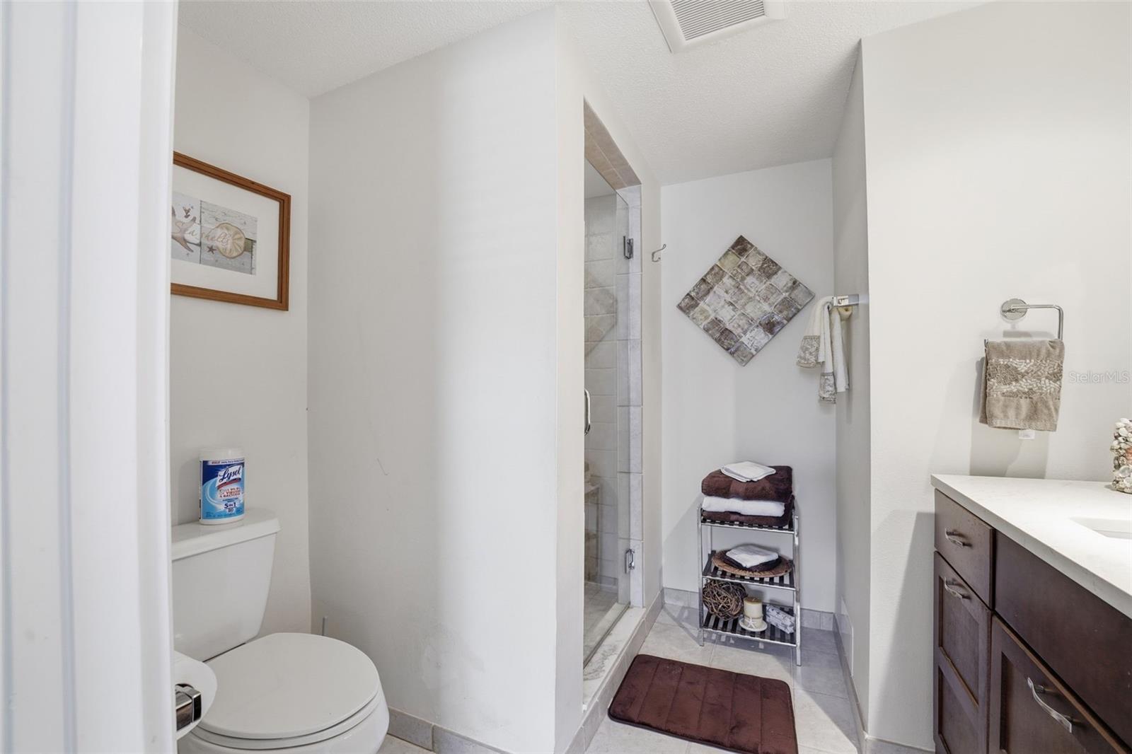 690 CIRCLEWOOD DR #W8, VENICE, FL — photo 40