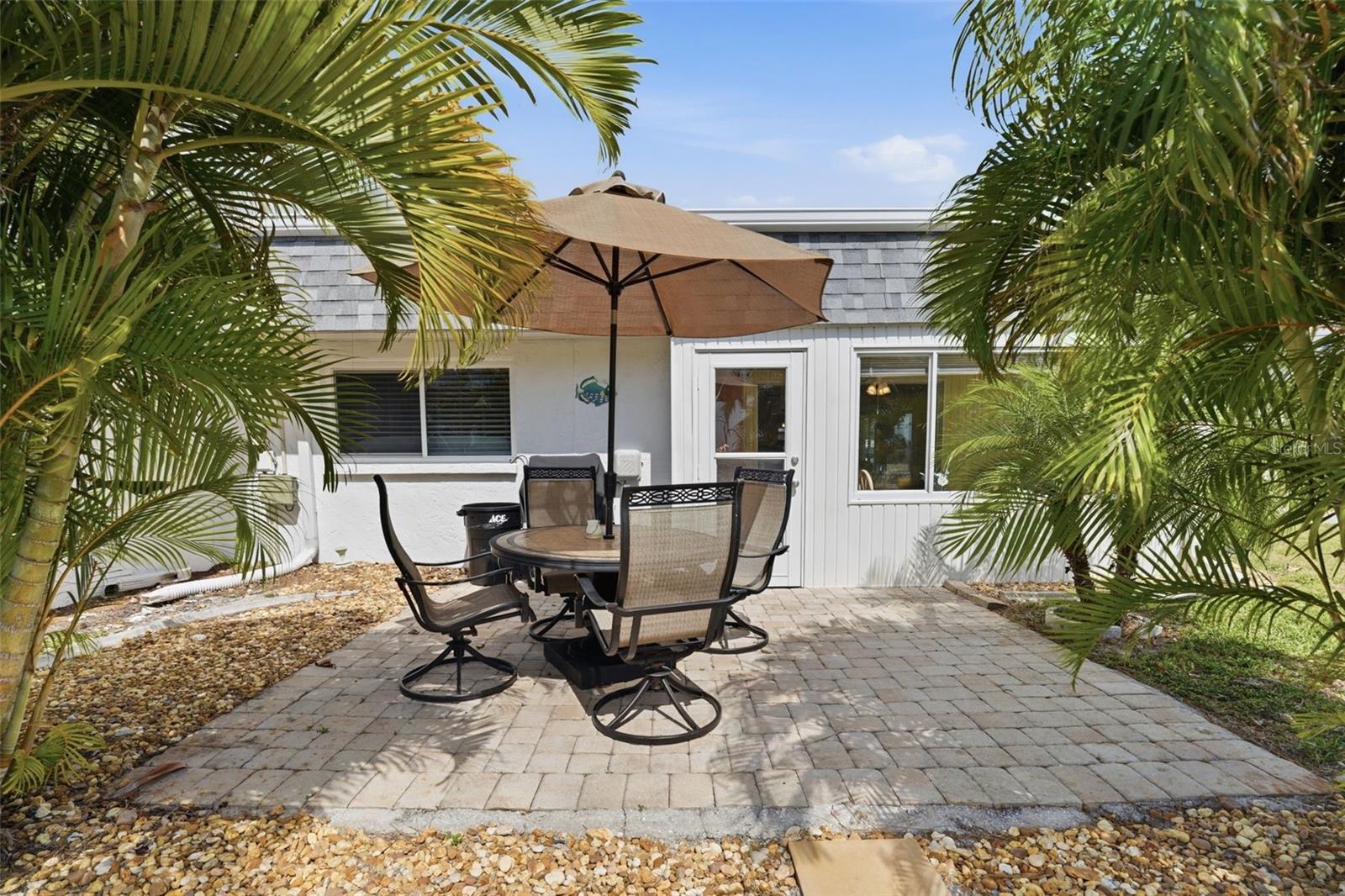 690 CIRCLEWOOD DR #W8, VENICE, FL — photo 44