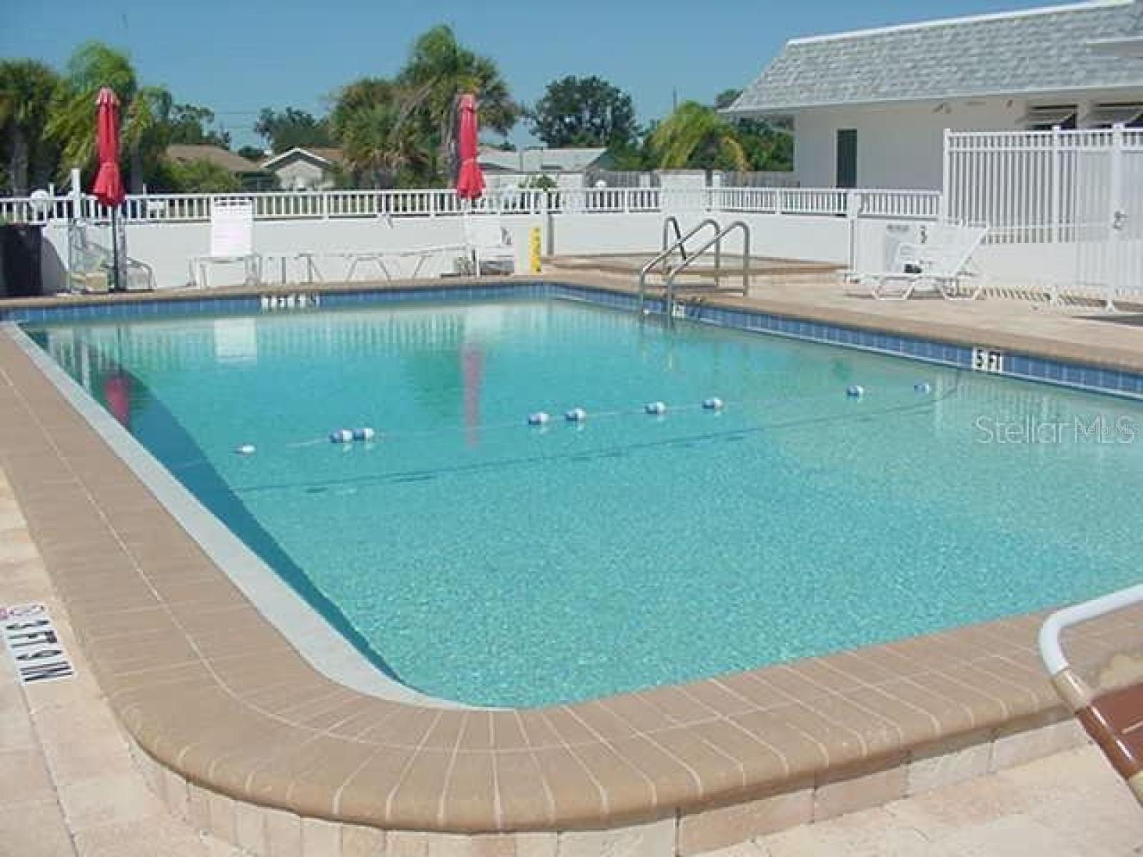 690 CIRCLEWOOD DR #W8, VENICE, FL — photo 50