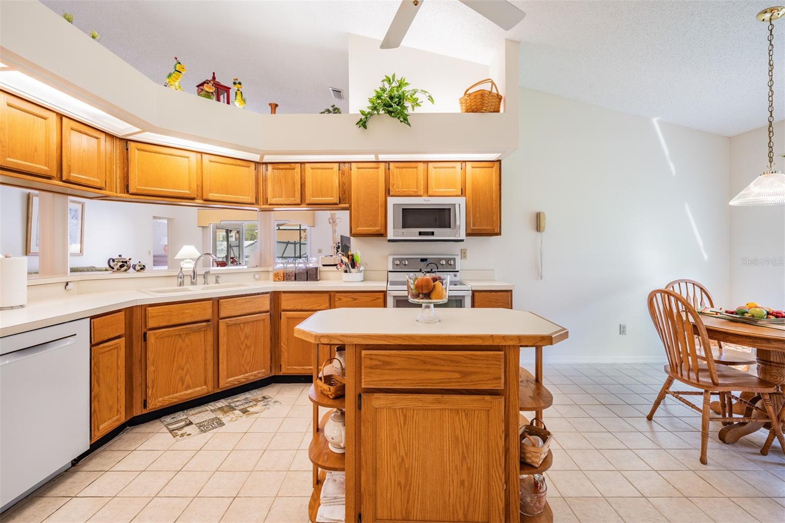 9008 QUAIL CREEK DR, TAMPA, FL — photo 17