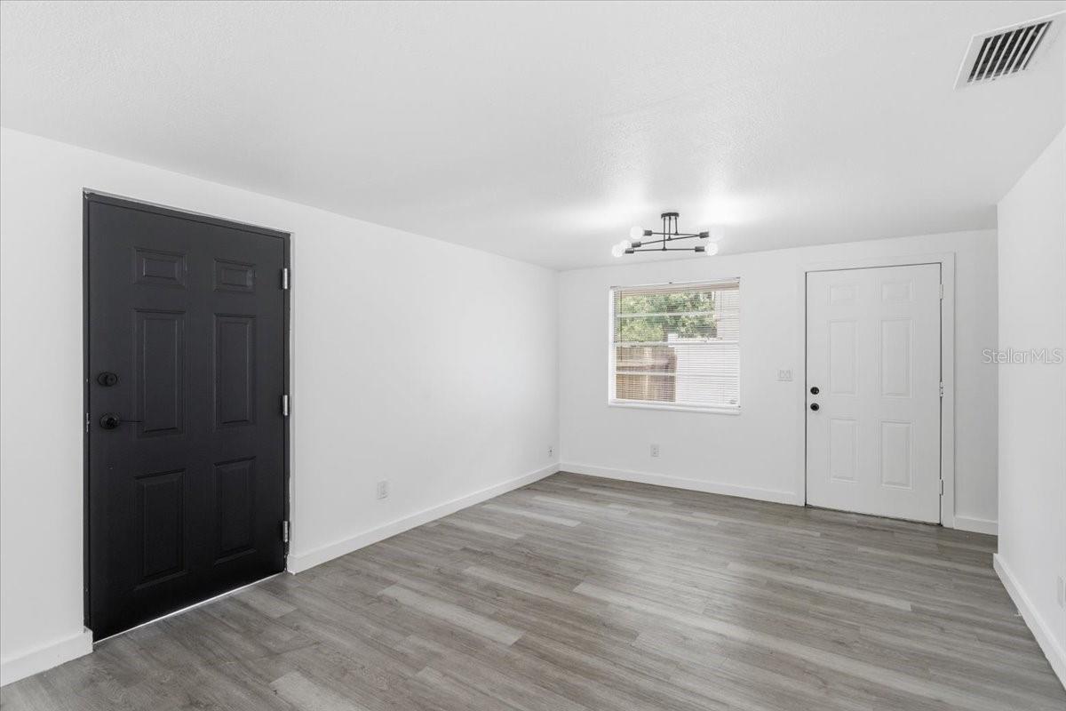 1723 E IDELL ST, TAMPA, FL — photo 42