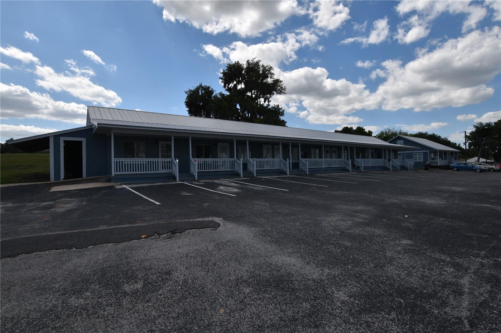 704 S LAKESHORE BLVD, HOWEY IN THE HILLS, FL — photo 3