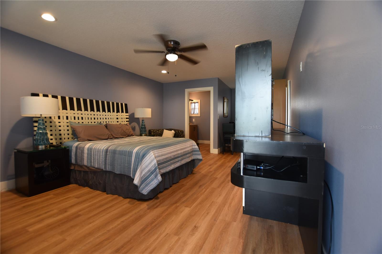 704 S LAKESHORE BLVD, HOWEY IN THE HILLS, FL — photo 5