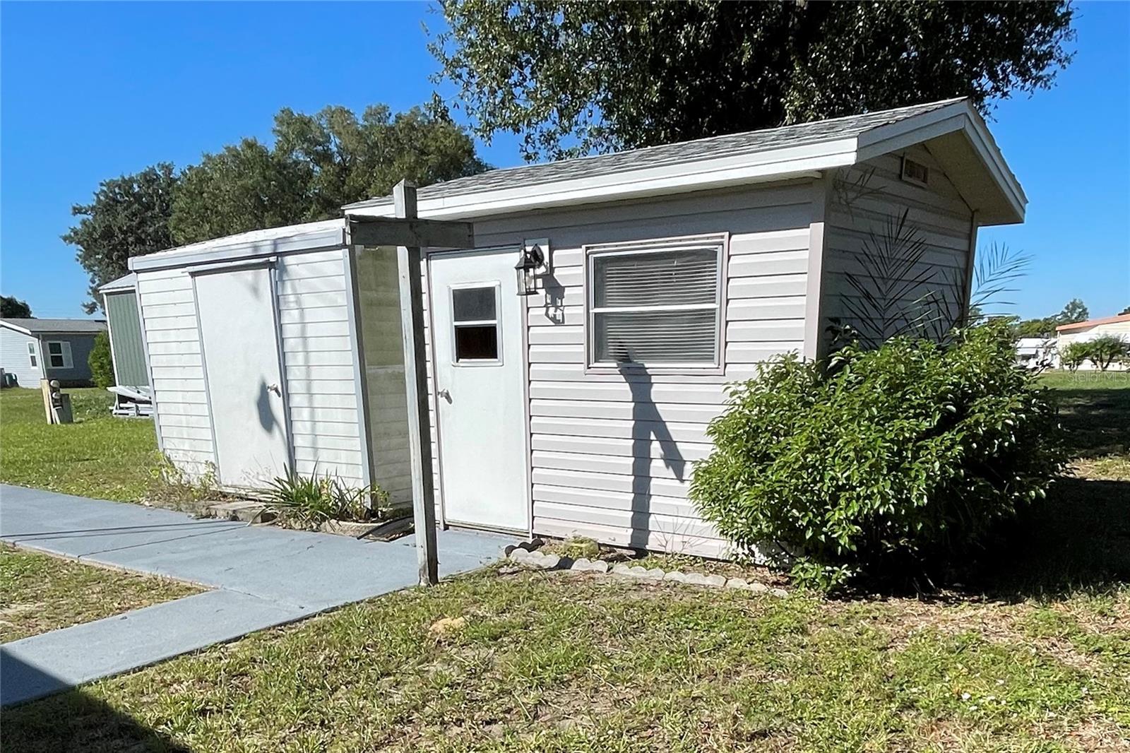 116 S WINTER CIR, AVON PARK, FL — photo 33