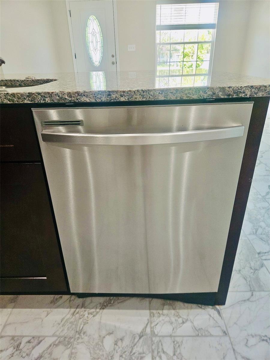 328 MOUNTAIN DR, BABSON PARK, FL — photo 11