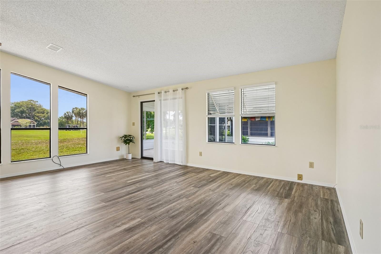 1616 W SCHWARTZ BLVD, THE VILLAGES, FL — photo 13