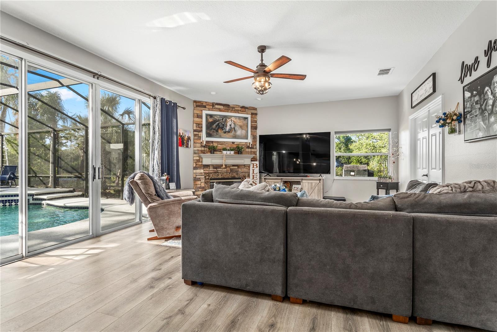 1140 GALLANT FOX WAY, CHULUOTA, FL — photo 9