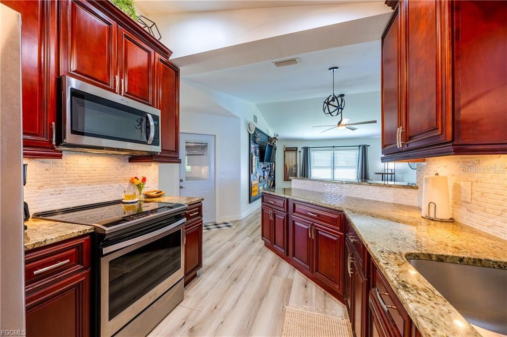 420 SW 37TH ST, CAPE CORAL, FL — photo 10