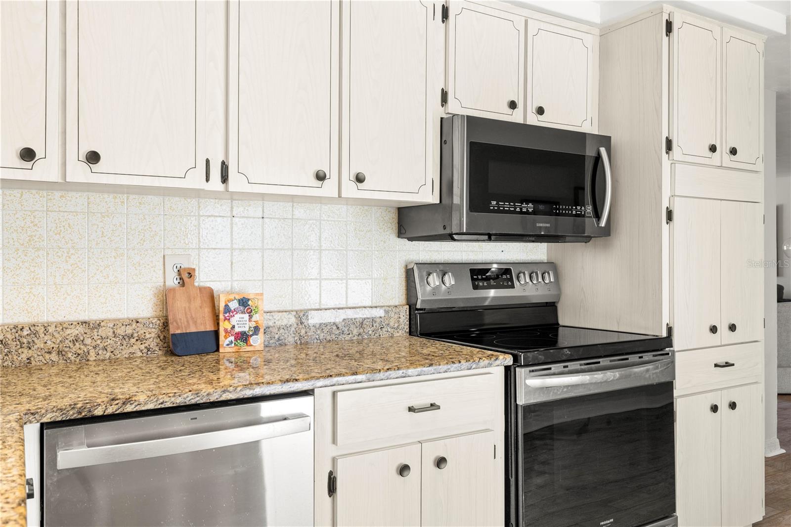 5041 BAY BLVD, PORT RICHEY, FL — photo 10