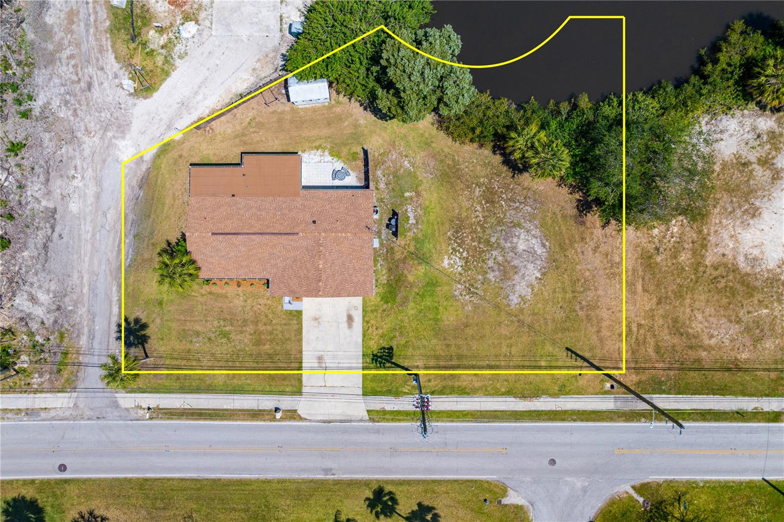 5041 BAY BLVD, PORT RICHEY, FL — photo 31