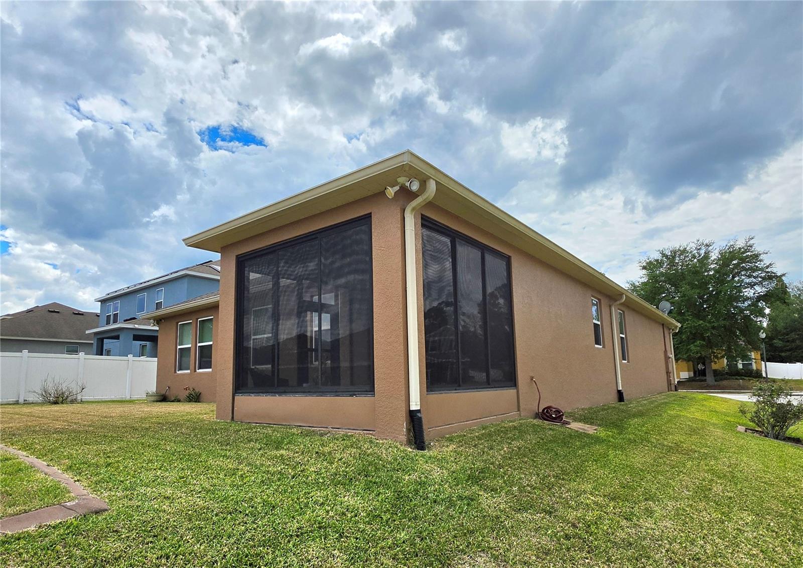 2653 LIMERICK CIR, GRAND ISLAND, FL — photo 46