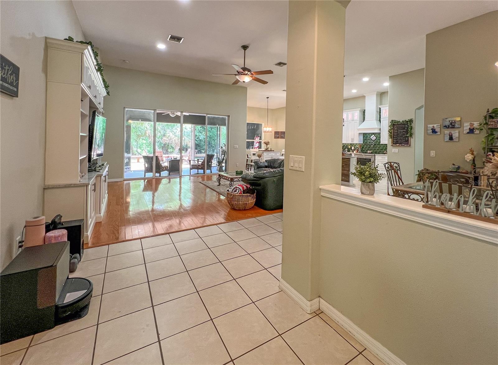 9046 SHENANDOAH RUN, WESLEY CHAPEL, FL — photo 2