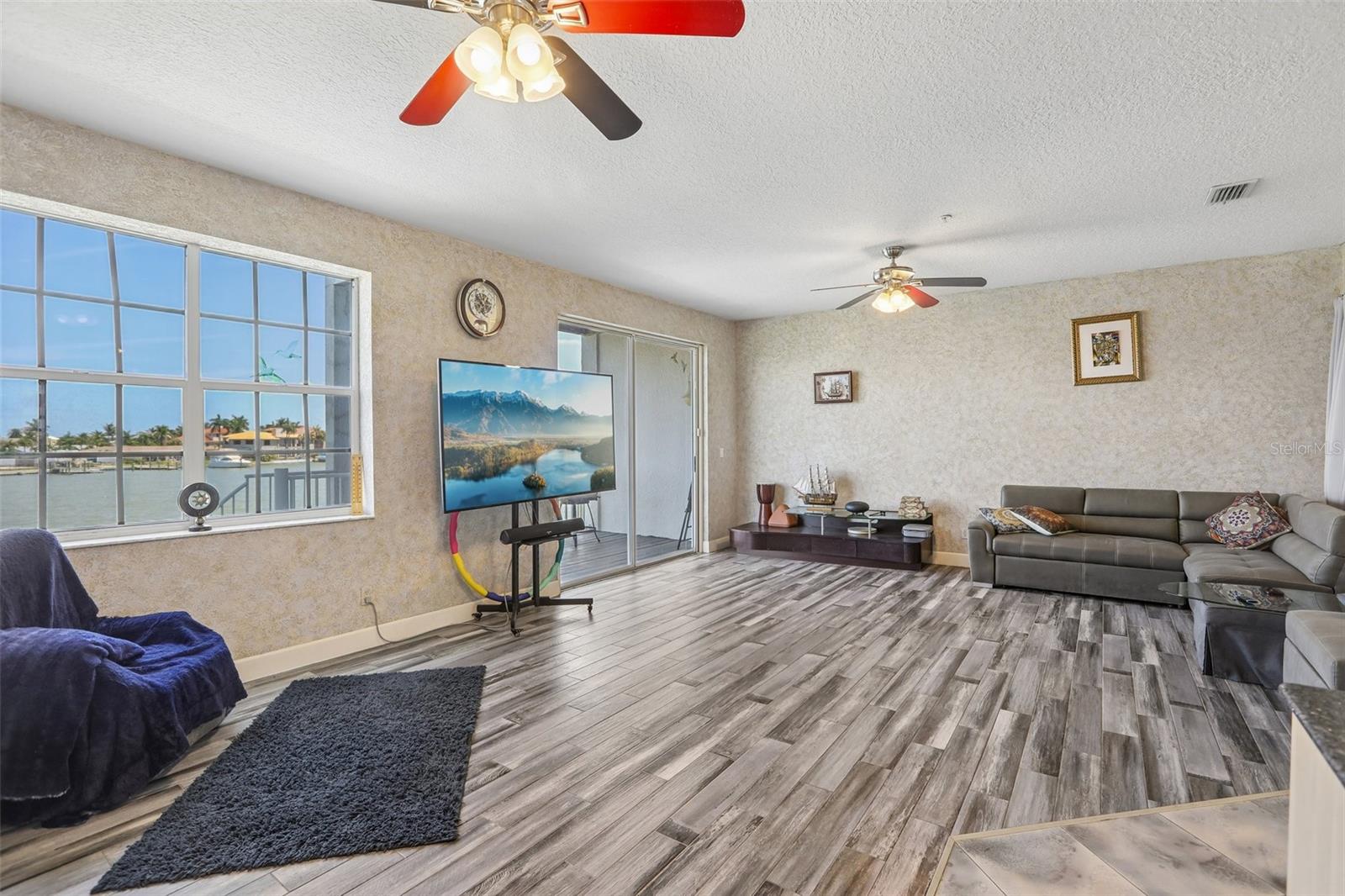 113 YACHT CLUB CIR, NORTH REDINGTON BEACH, FL — photo 6