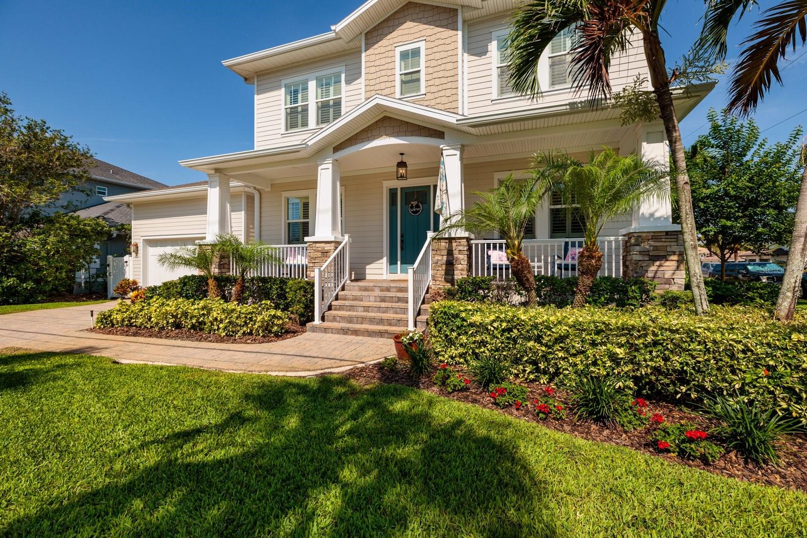 852 CORDOVA BLVD NE, ST PETERSBURG, FL