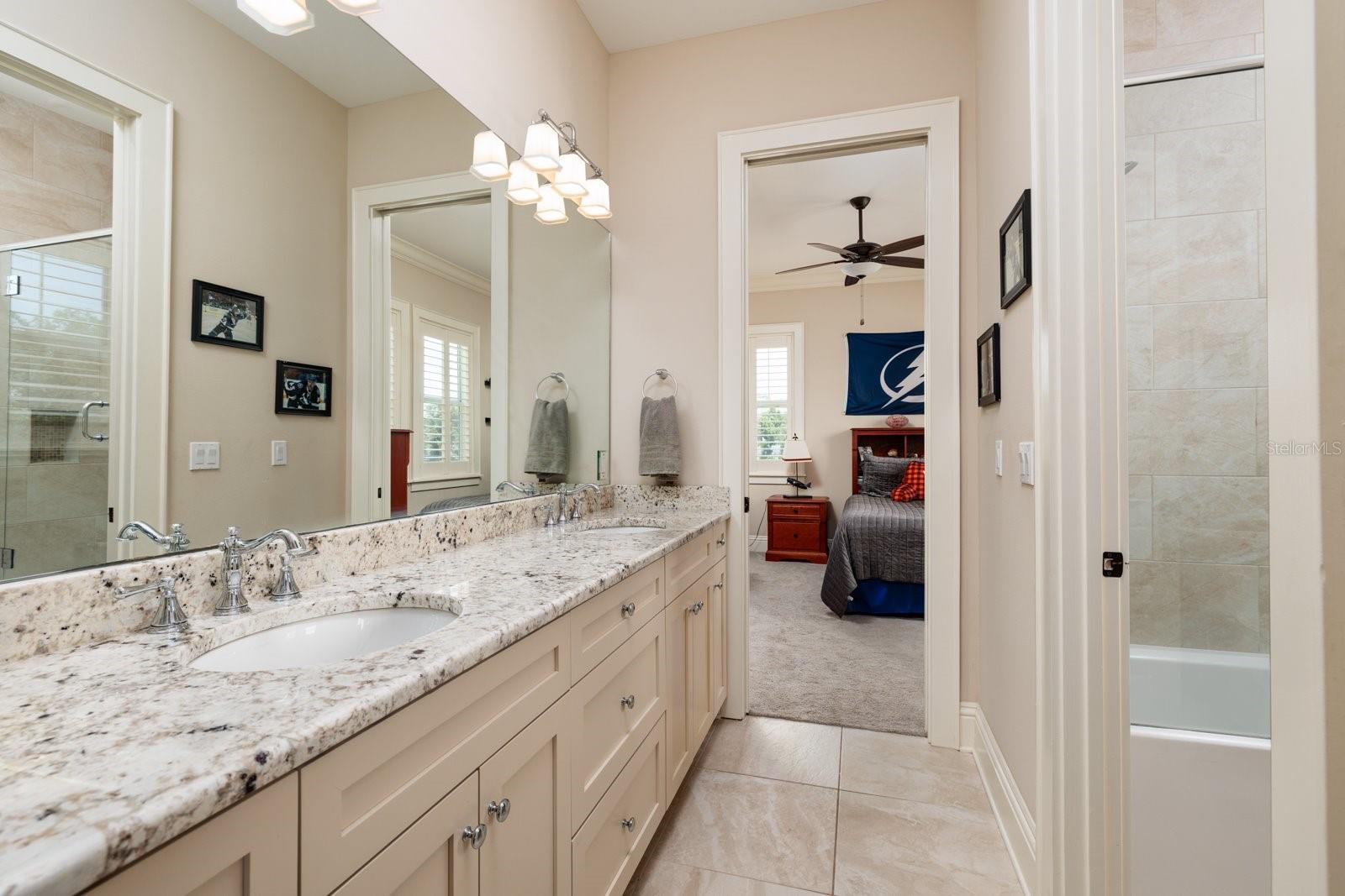 852 CORDOVA BLVD NE, ST PETERSBURG, FL — photo 38