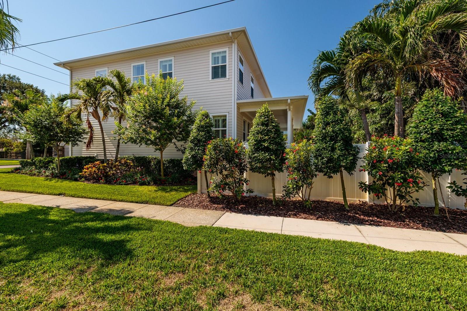 852 CORDOVA BLVD NE, ST PETERSBURG, FL — photo 63