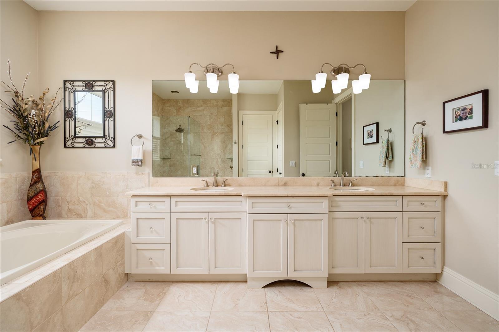 852 CORDOVA BLVD NE, ST PETERSBURG, FL — photo 30