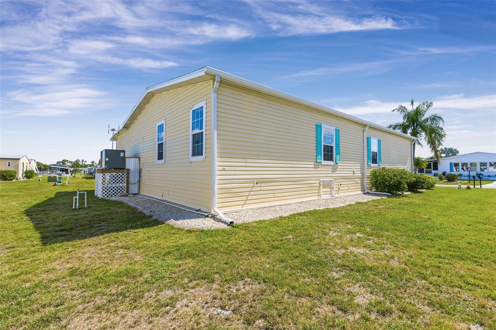 530 SAN CLEMENTE CIR, NORTH PORT, FL — photo 32
