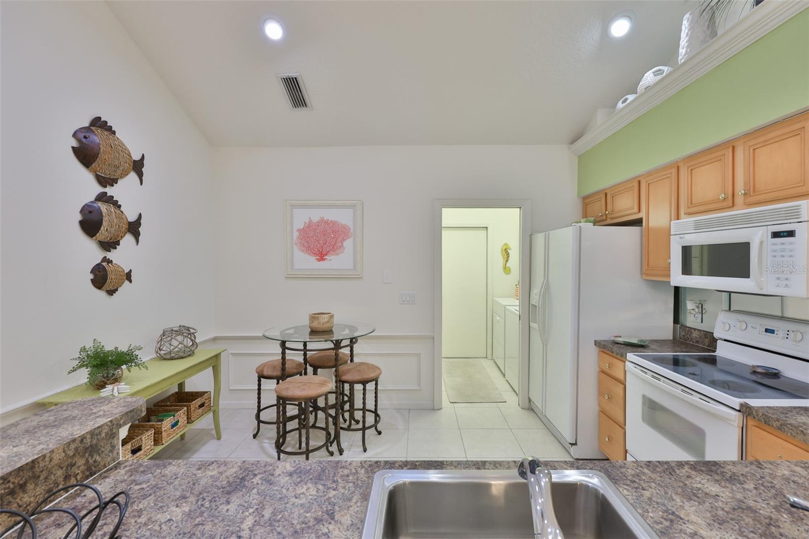 1115 GOLFVIEW WOODS DR, SUN CITY CENTER, FL — photo 12